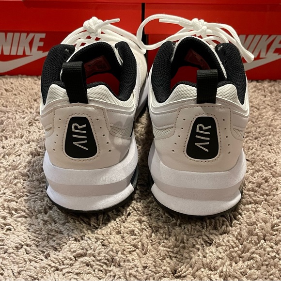 EUC Nike Air Max AP - Picture 13 of 16